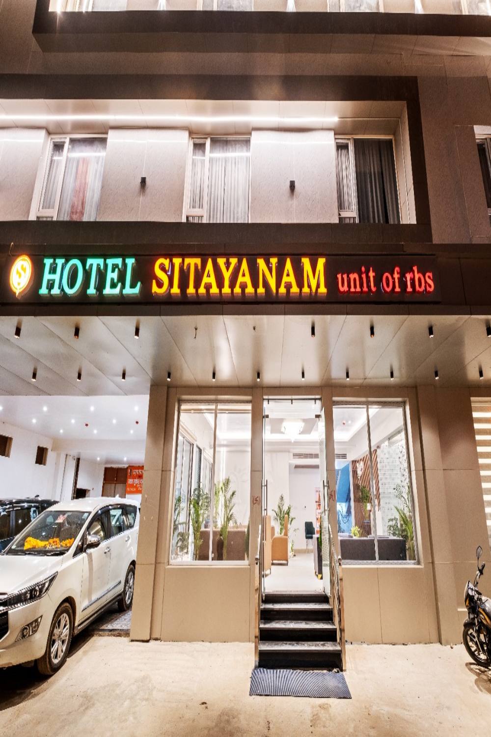 Affordable hotel rooms in Ayodhya